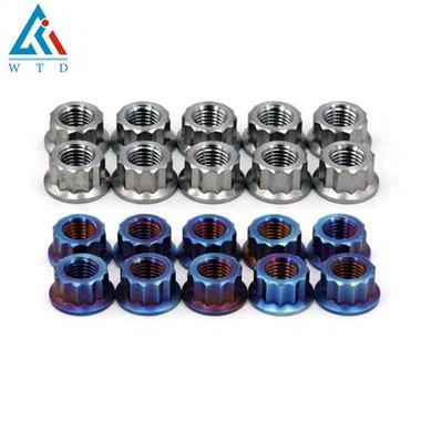 Femella de titani de 12 punts