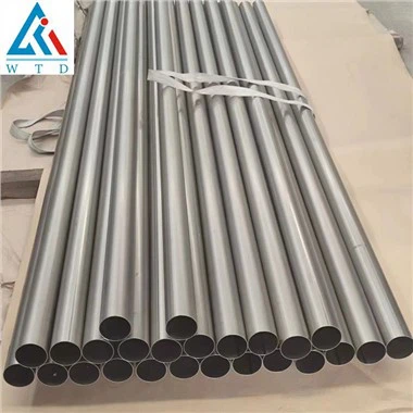 Tub d'escapament soldat de titani